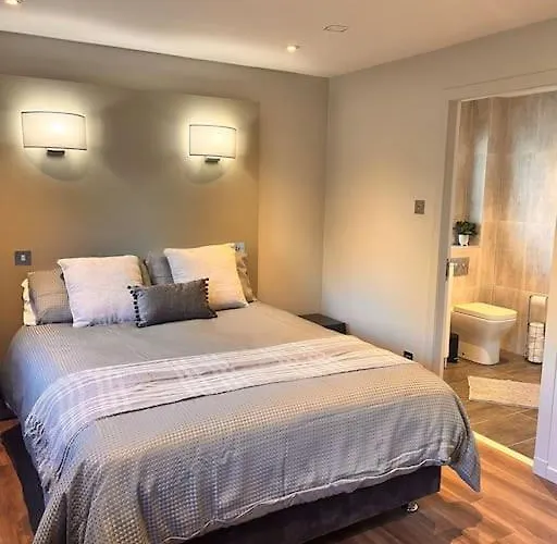 Gleneagles Apartment